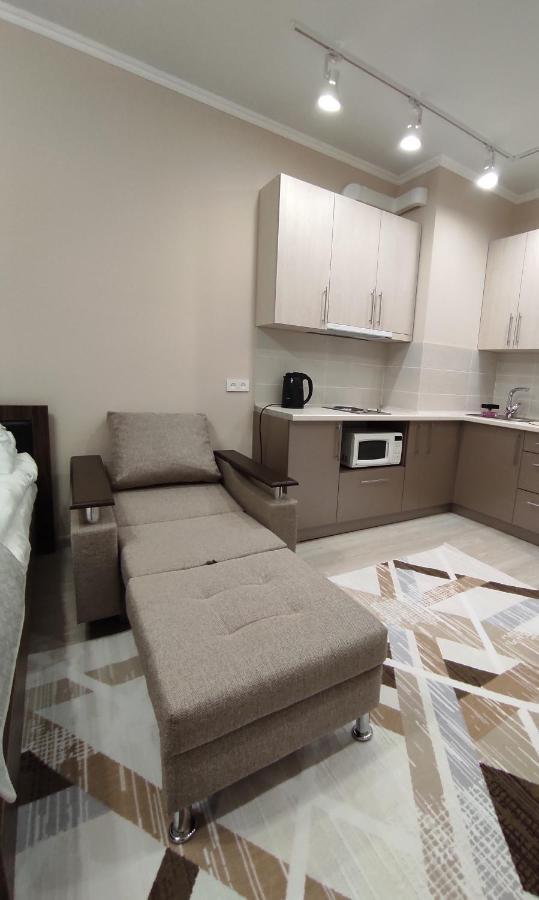 Ferienwohnung Уютная Квартира-Студия Жк Lotus Terrace Almaty Exterior foto