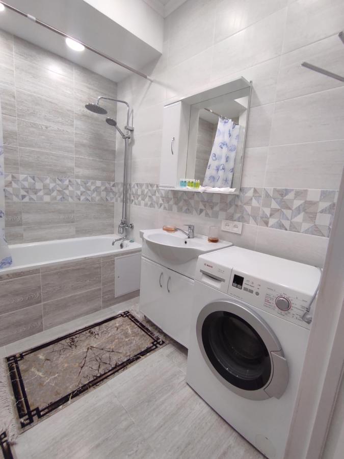 Ferienwohnung Уютная Квартира-Студия Жк Lotus Terrace Almaty Exterior foto